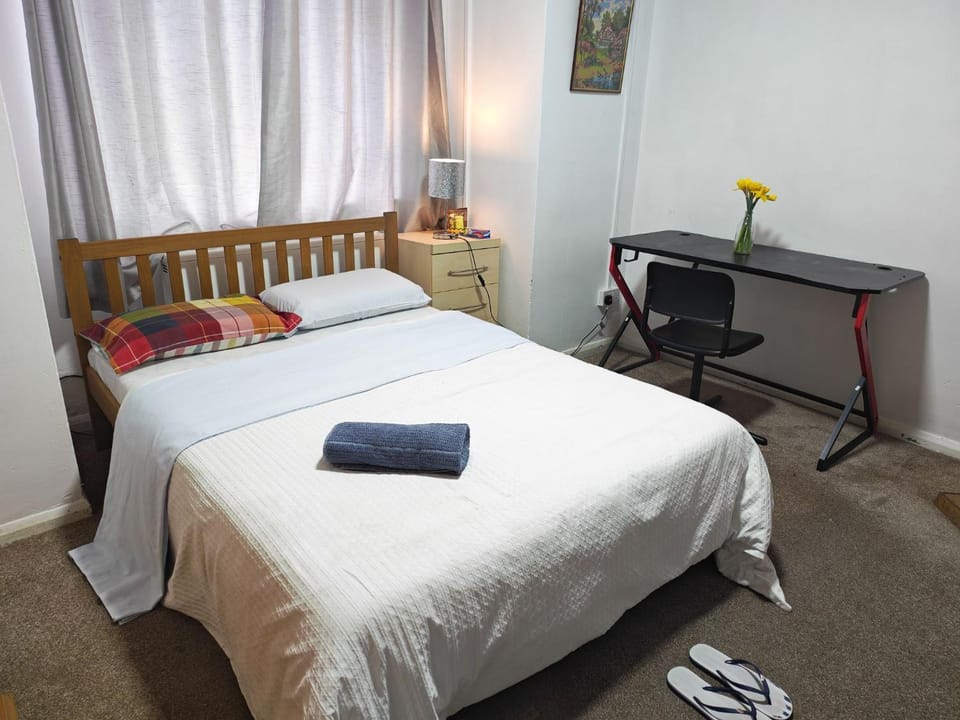 Bed, Decorative detail, Bedroom