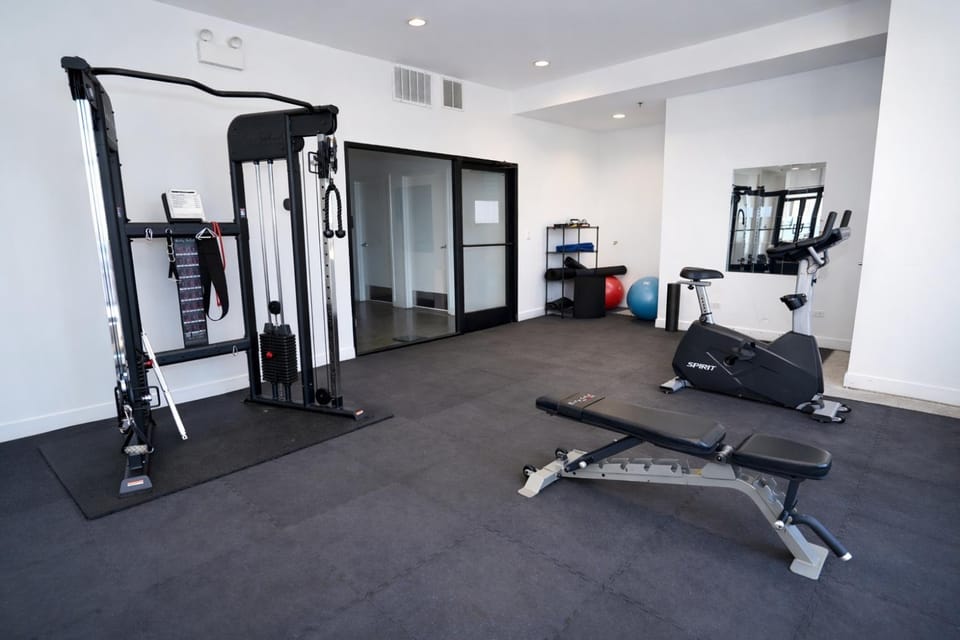 Comfy 4BR Retreat Near Museum Campus & McCormick Apartment in South Loop