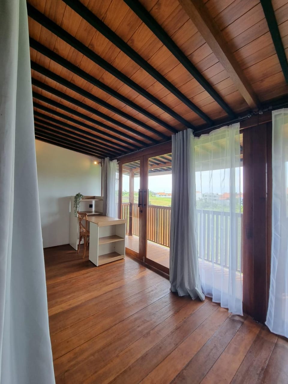 Woody Wullf Lodge Canggu Villa in North Kuta