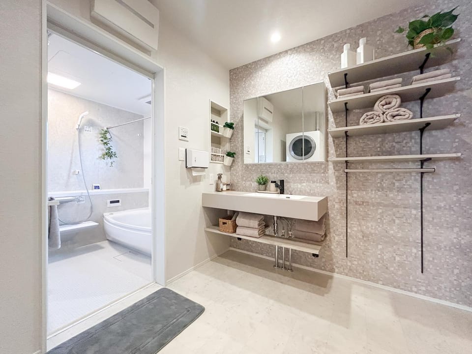 Shower, Bathroom, Bath, towels