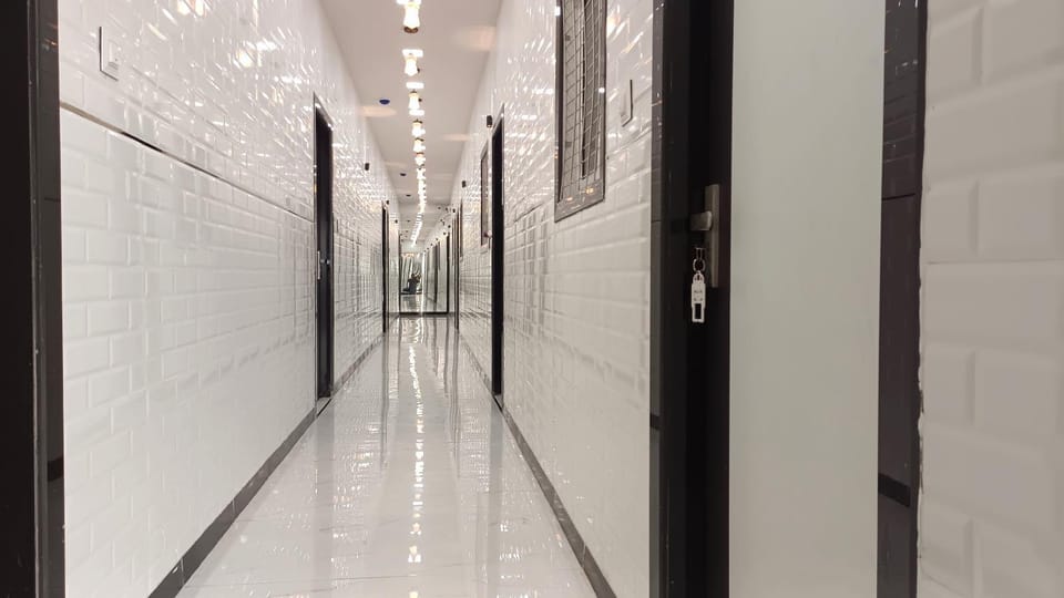 Hotel kingspalace and Dormitory Hotel in Gujarat