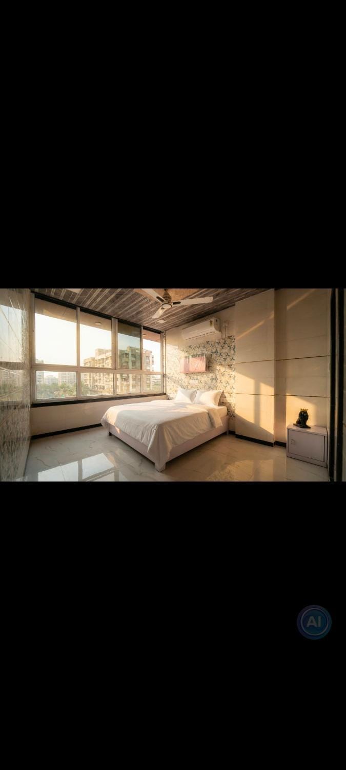 Hotel kingspalace and Dormitory Hotel in Gujarat