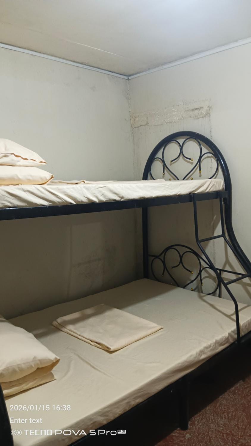 Bed, air conditioner