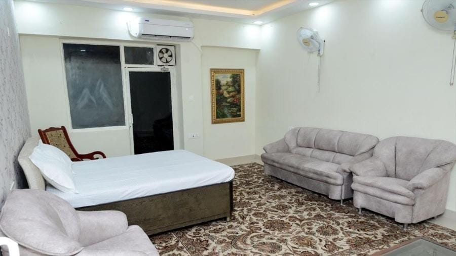 Photo of the whole room