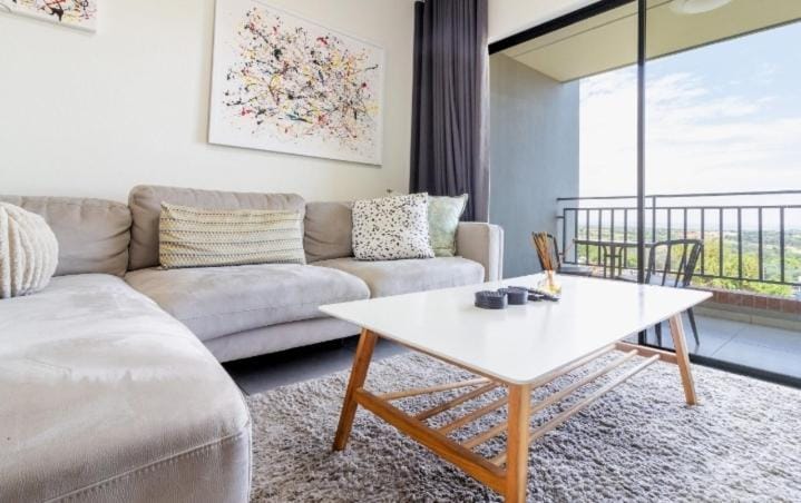AlimamaSpaces The Lavender Apartment in Roodepoort