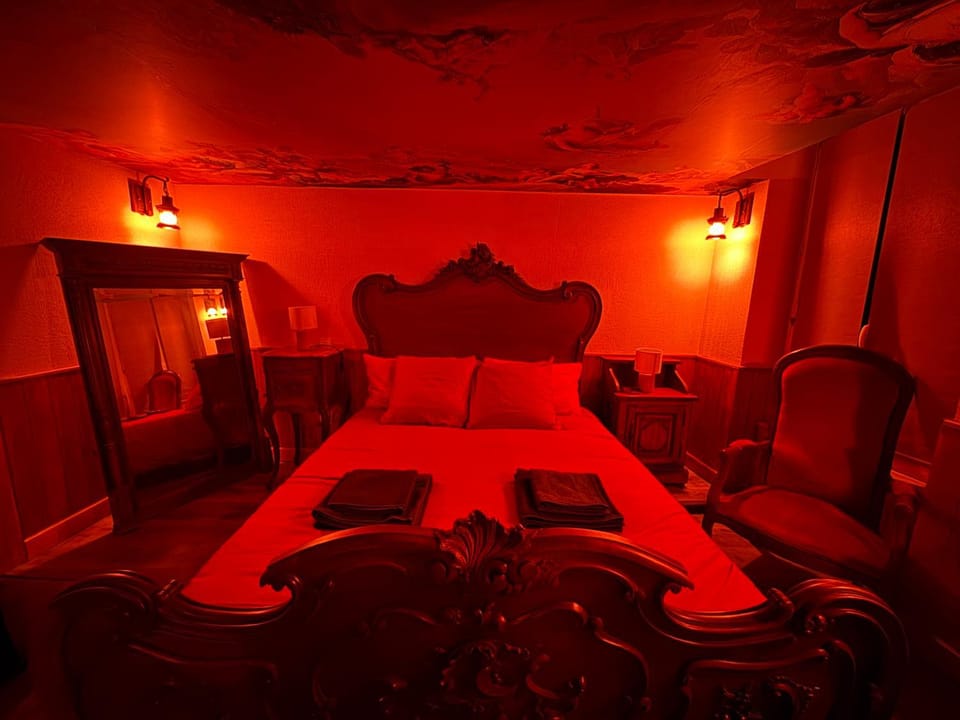 Bed, Bedroom