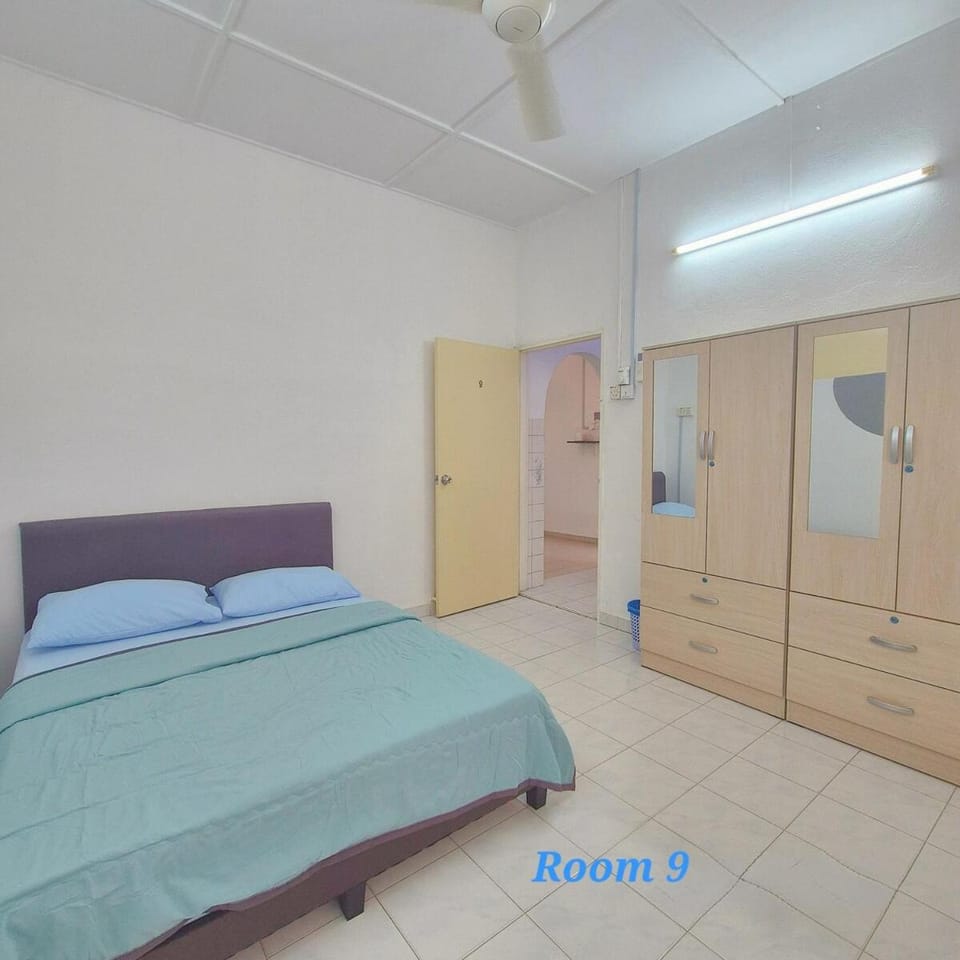 Bed, Photo of the whole room, Bedroom, wardrobe