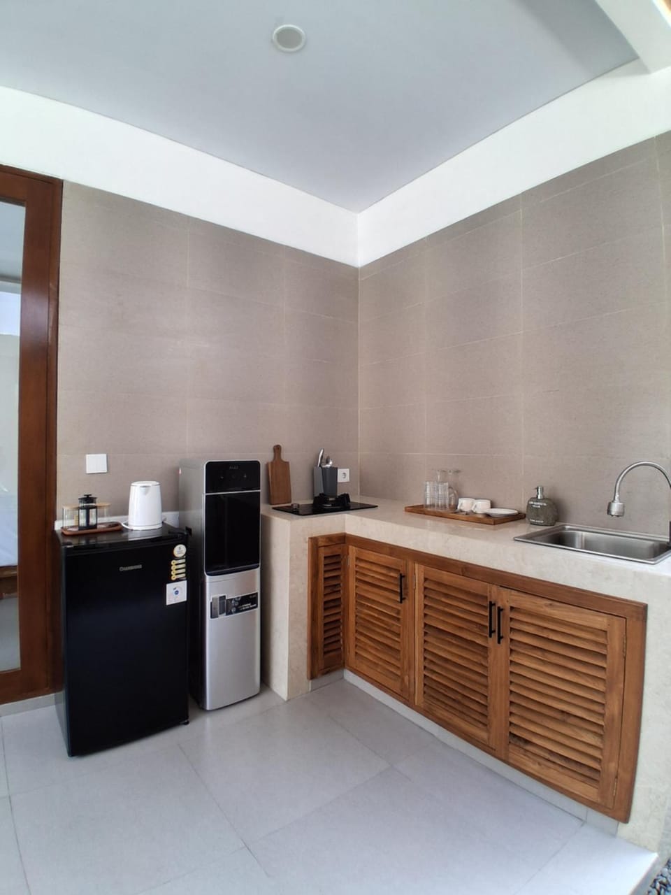 Coffee/tea facilities, Kitchen or kitchenette, minibar, stove
