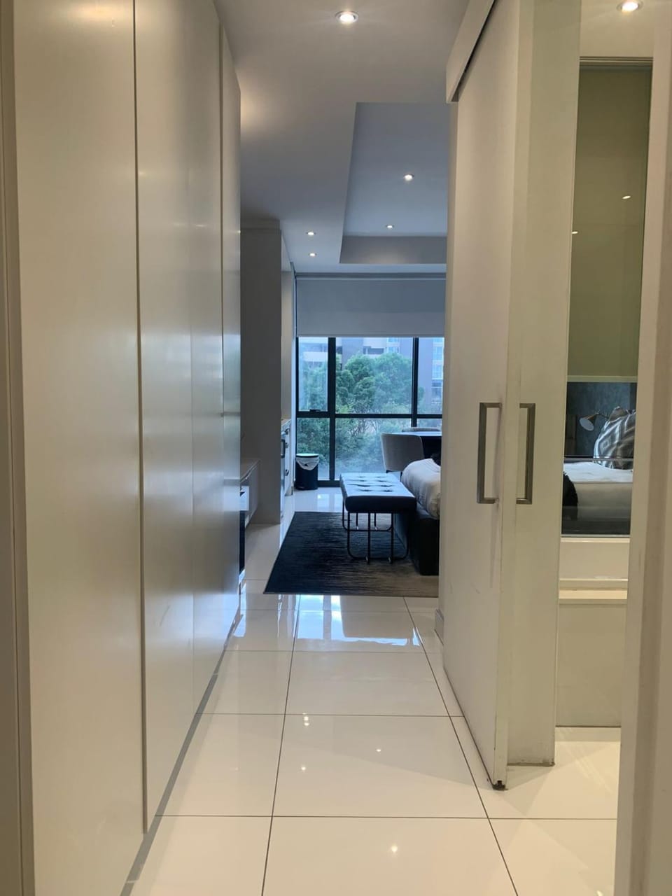 Sandton Skye SG Luxury Apartment hotel in Sandton
