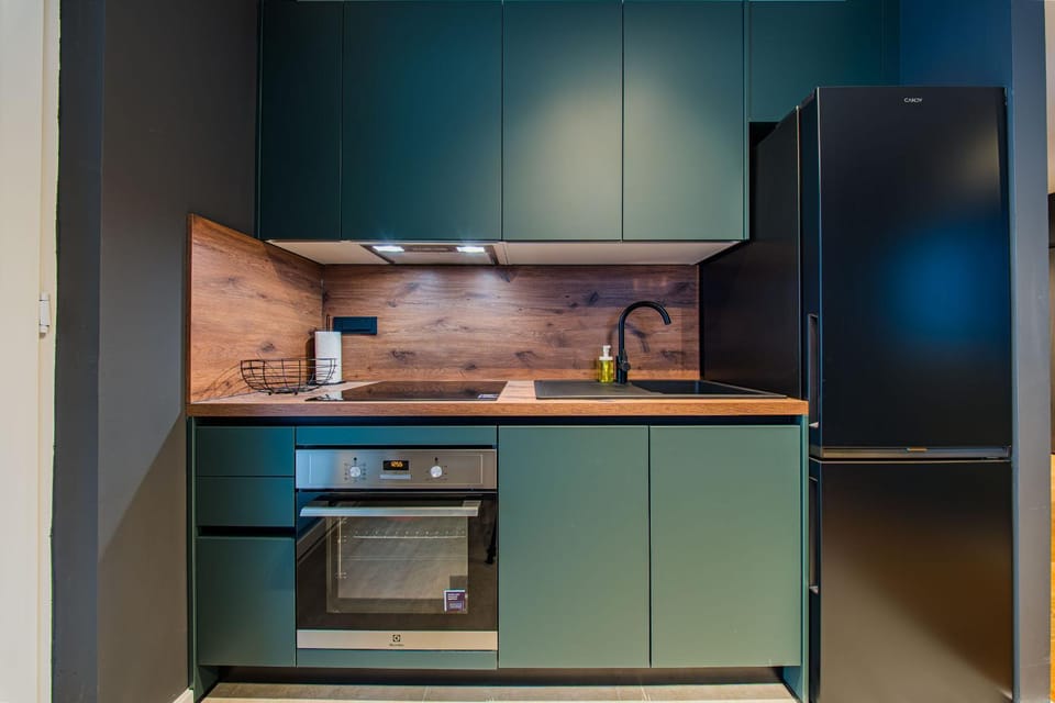 Kitchen or kitchenette, oven, stove