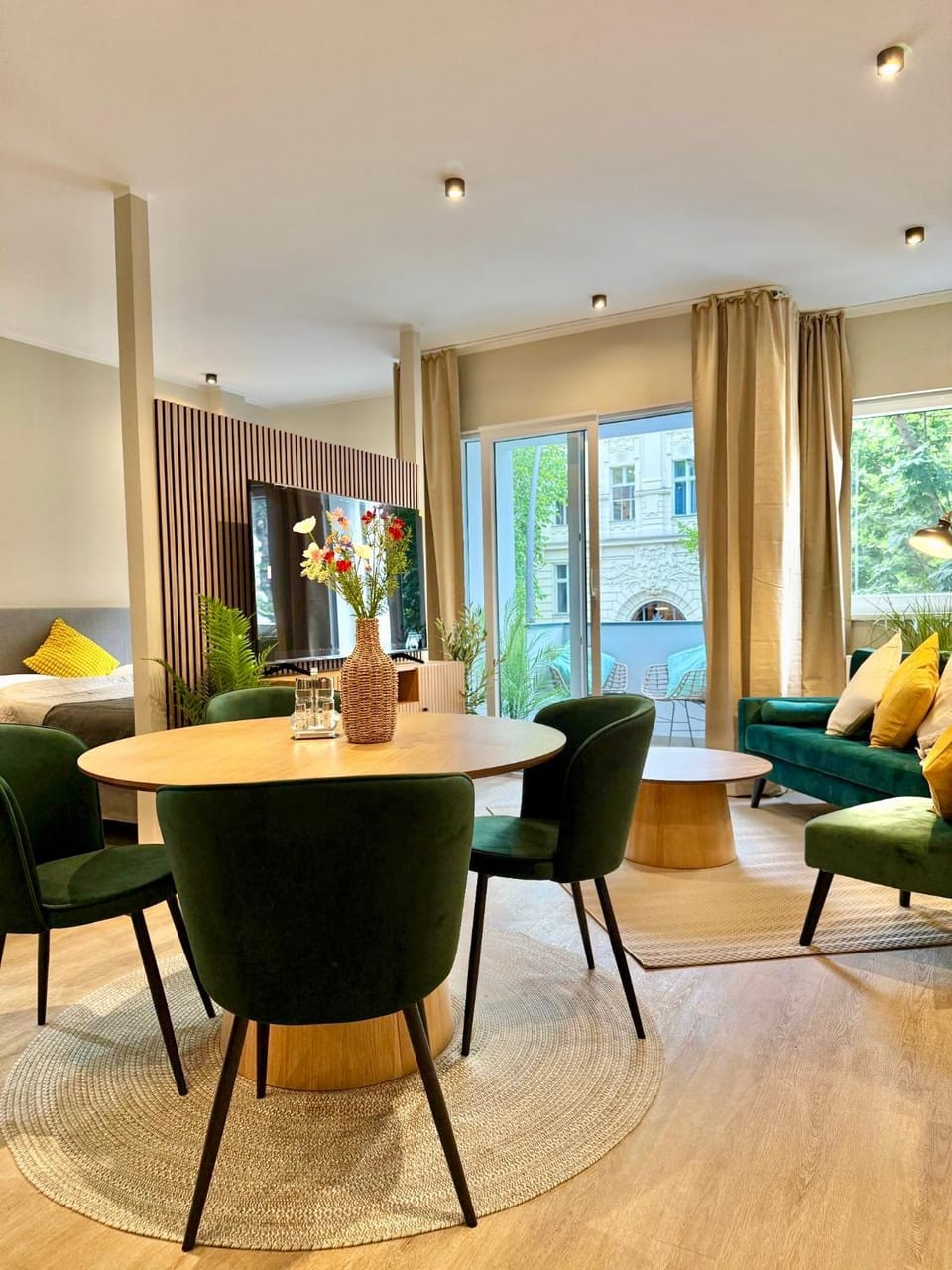 Living room, Seating area, Dining area