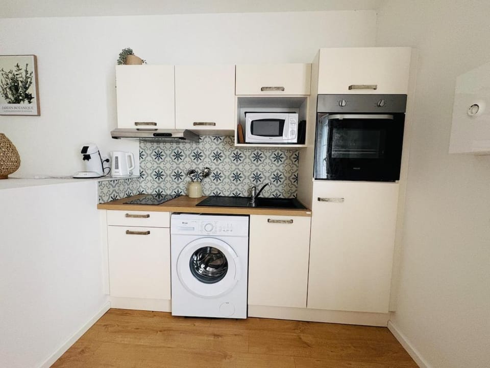 Elégant Appartement l Climatisé l Proche Place Soult Apartment in Occitanie