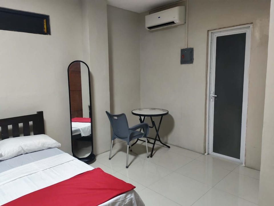 RnR Suites Bed and Breakfast in Ilocos Region