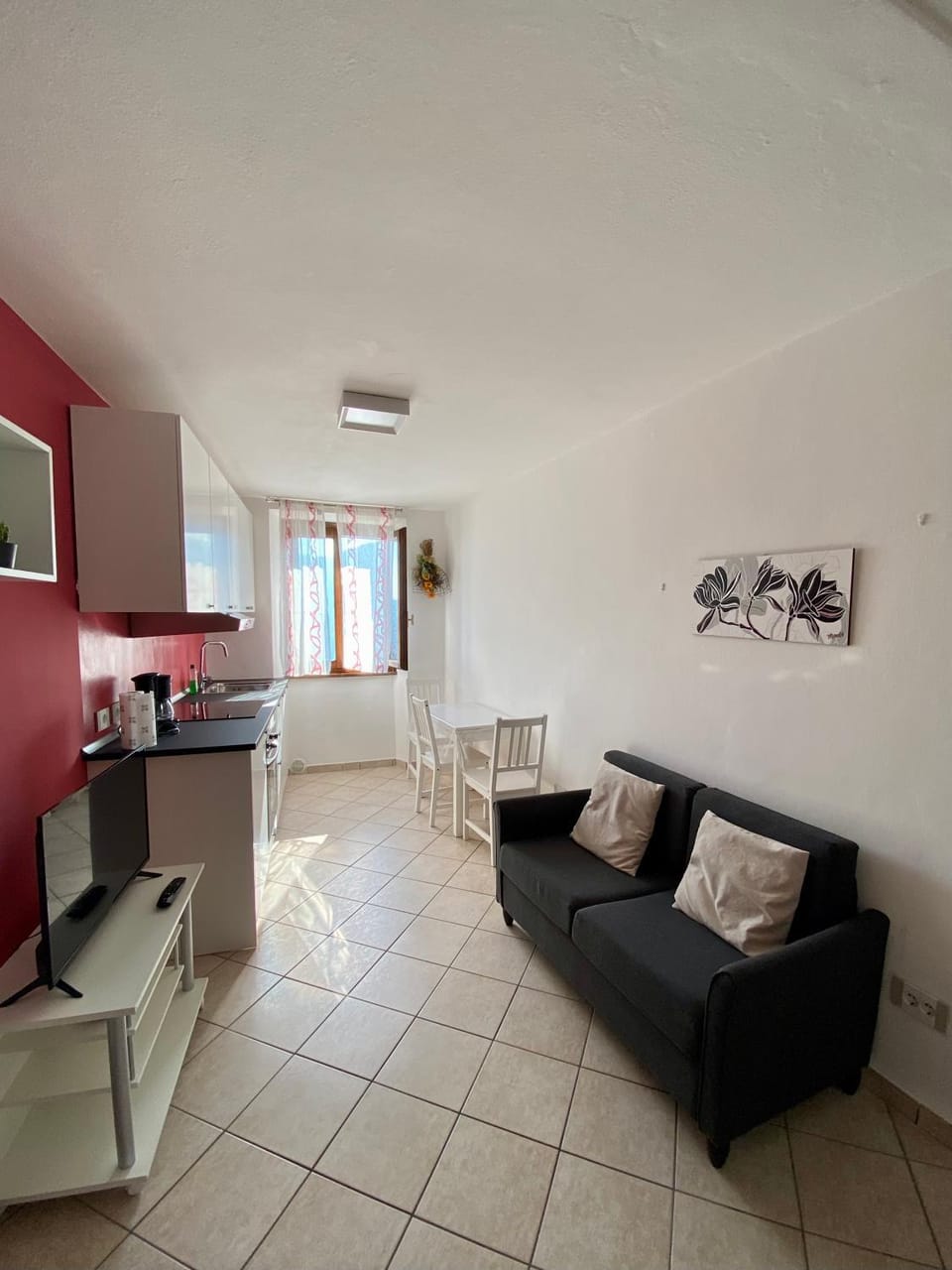 Kitchen or kitchenette, Living room, Seating area