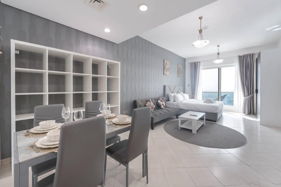 Free housekeeping visits during your stay - StayShort - Cozy & Quiet Studio in Production City for 3 Apartment in Dubai