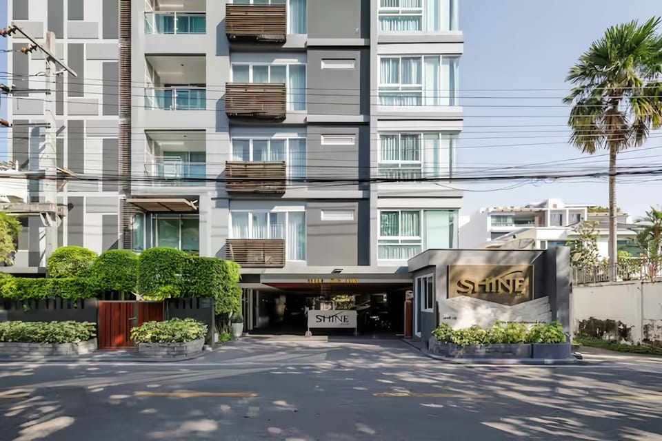 Property building, Street view