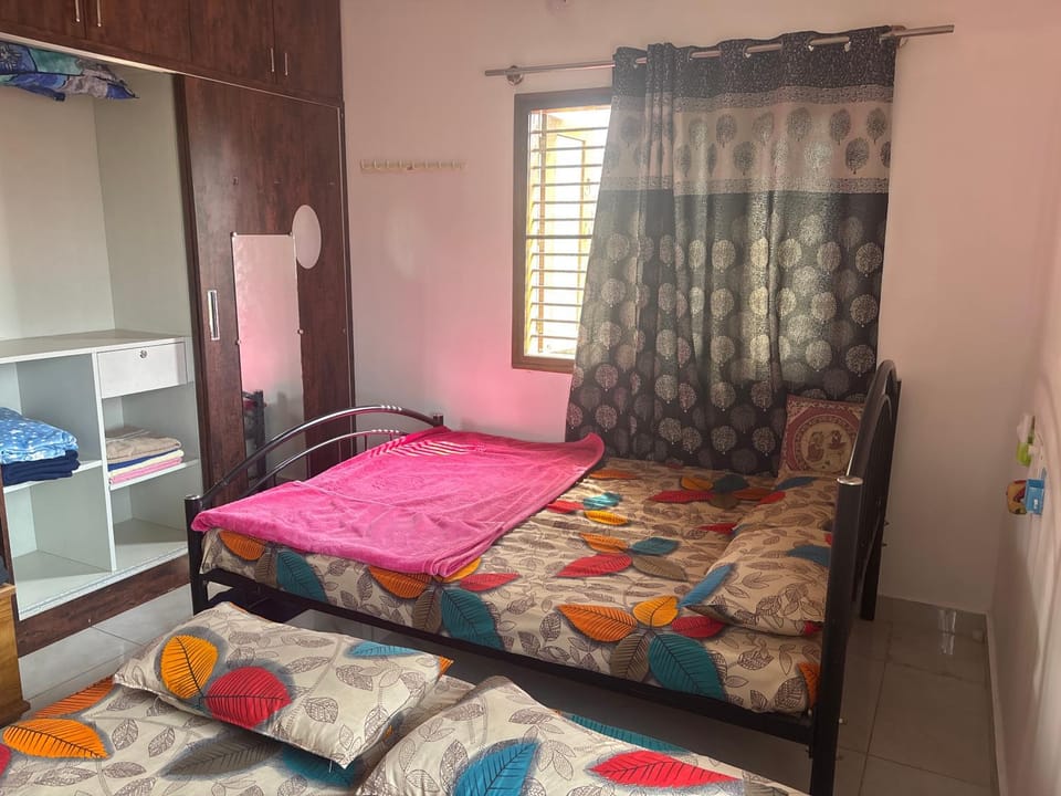 Bedroom, wardrobe