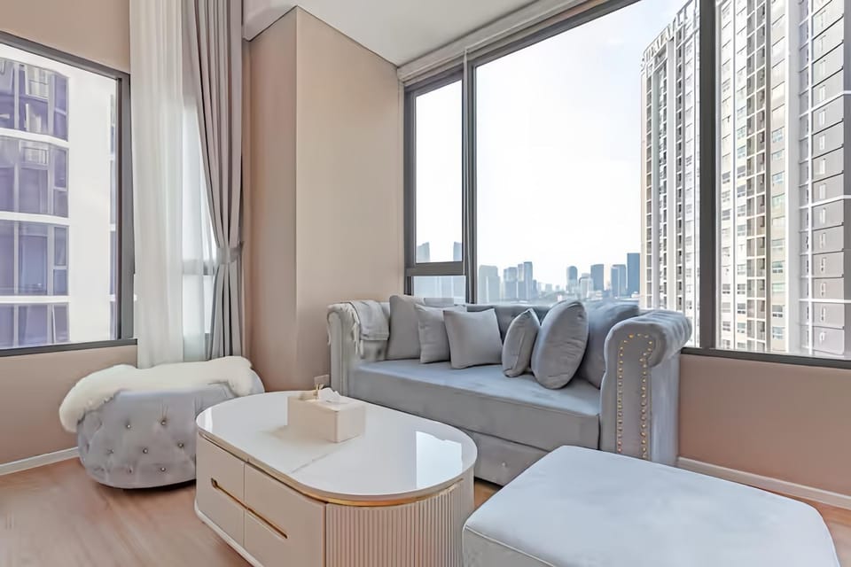 Living room, Photo of the whole room, Seating area
