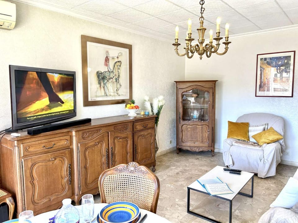 FS930-A302 Appt 3 pièces 5 personnes FREJUS Apartment in Fréjus