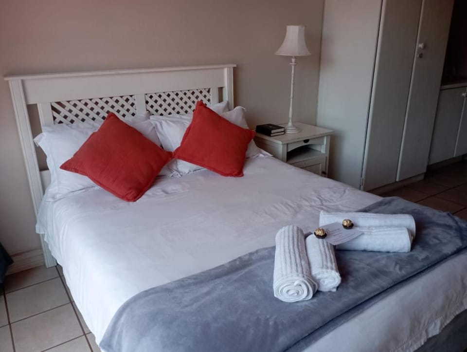 Bloemhoek Guest House Bed and Breakfast in Pretoria