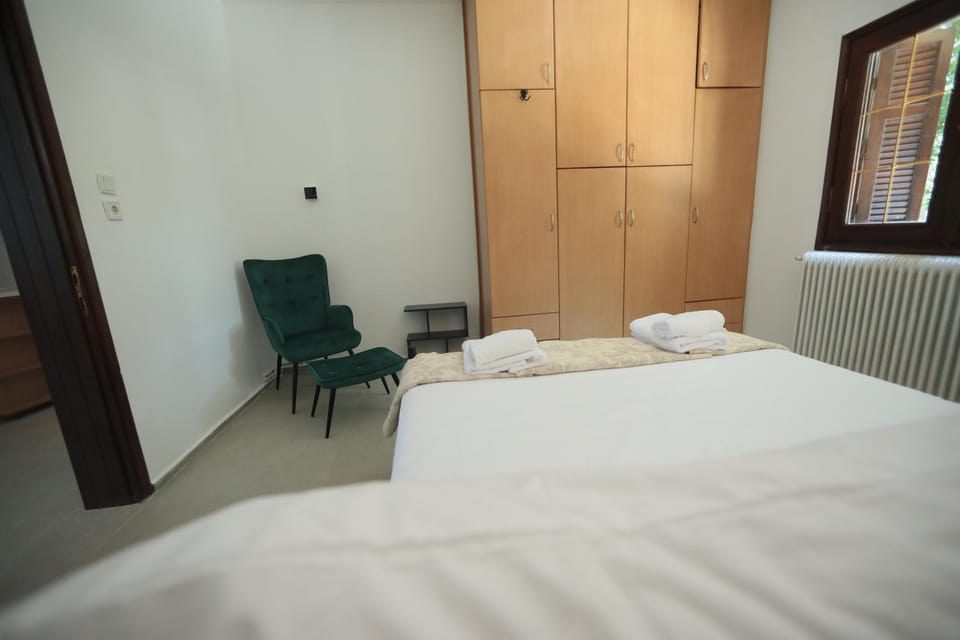 Bed, Photo of the whole room, Bedroom, wardrobe