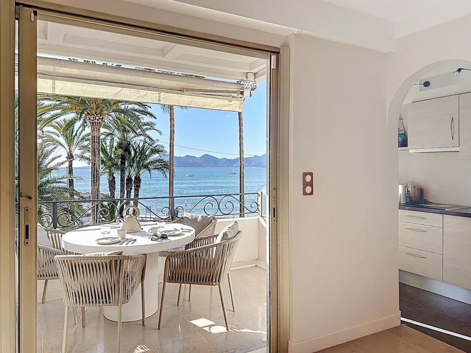 38 m2 - Suite de luxe, terrasse vue mer, Croisette Apartment in Cannes