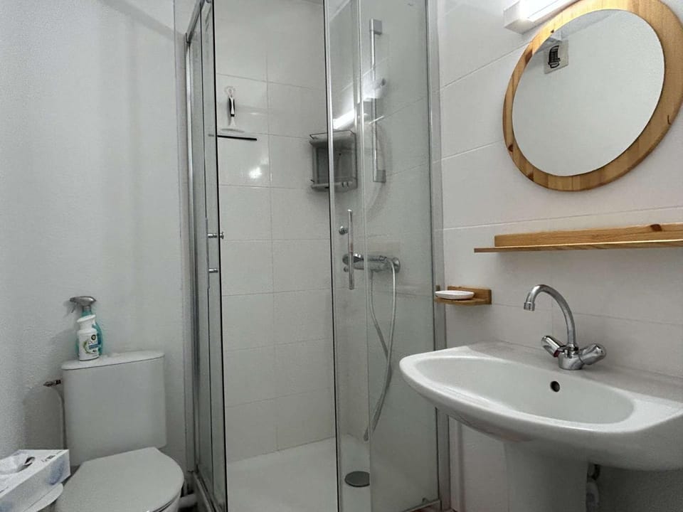 Shower, Toilet, Bathroom