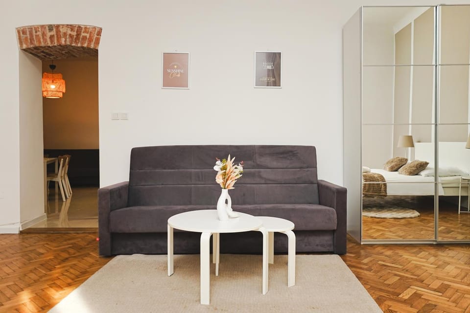 Bed, Living room, Seating area, Bedroom