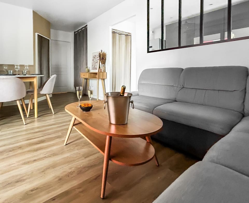 T3 moderne, balcon, parking, proche centre ville Apartment in Joué-lès-Tours