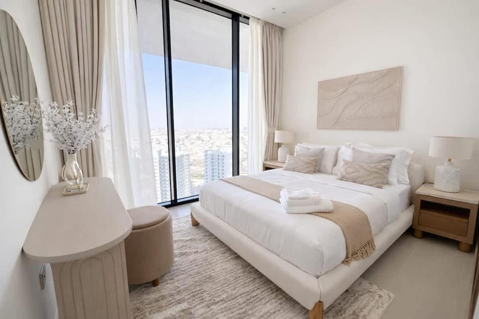 Chic 1BR Urban Retreat Binghatti Phantom Apartment in Dubai