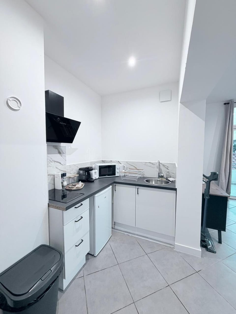 Kitchen or kitchenette, stove