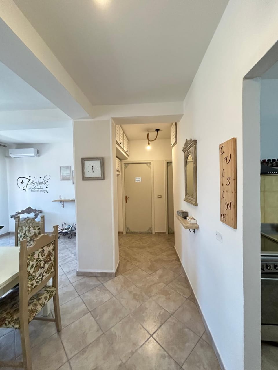 Casa La Famiglia - LaMaddalenaHomes Apartment in Sardinia