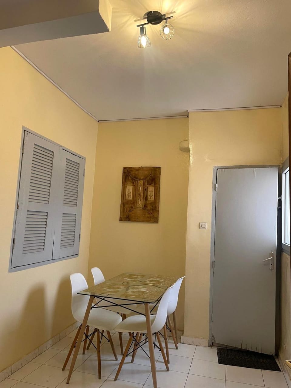 Discreet, cozy and functional studio Apartment in Dakar