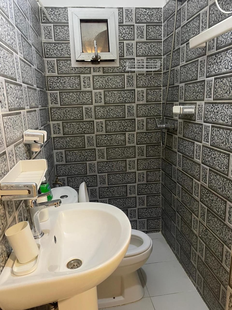 Discreet, cozy and functional studio Apartment in Dakar