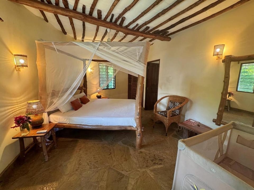 Villa Mbuyu, 3 bedrooms Villa, only 550m to the beach Villa in Diani Beach