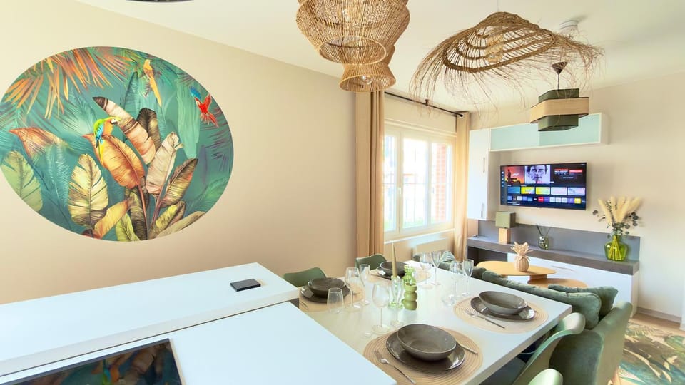 Abyssea - Évasion Tropicale - Netflix - Centre Apartment in Amiens