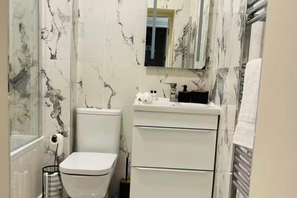 Toilet, Bathroom, furniture, towels, acessibility