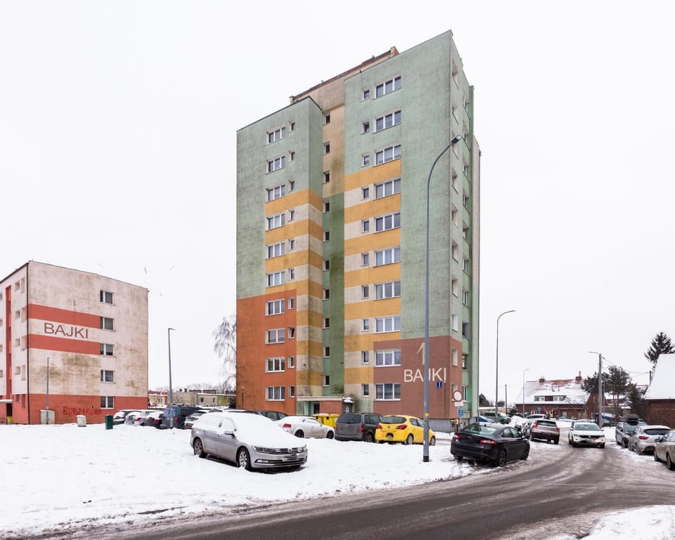 Property building, Off site, Location