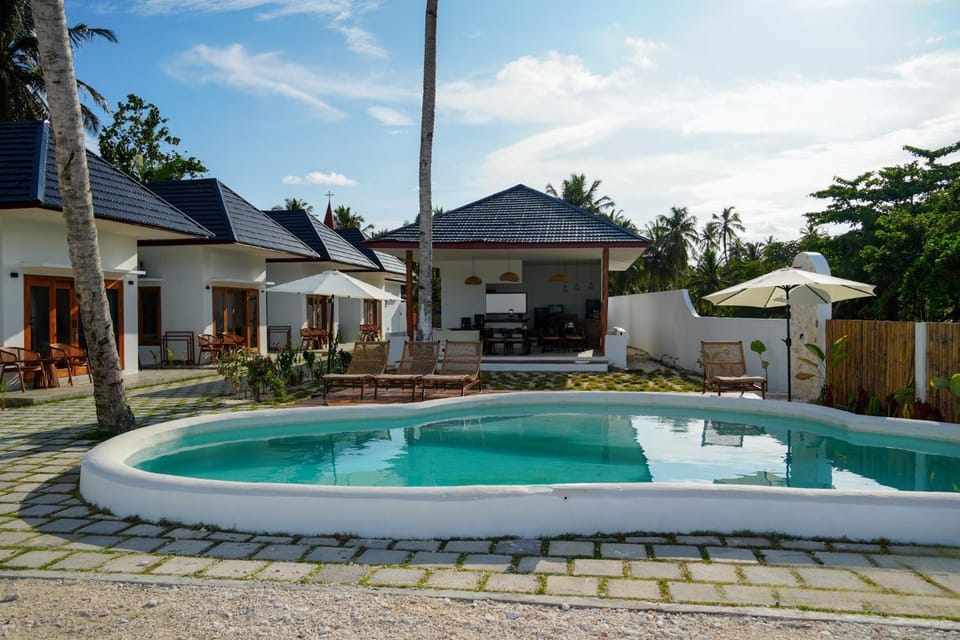 Property building, Restaurant/places to eat, Swimming pool