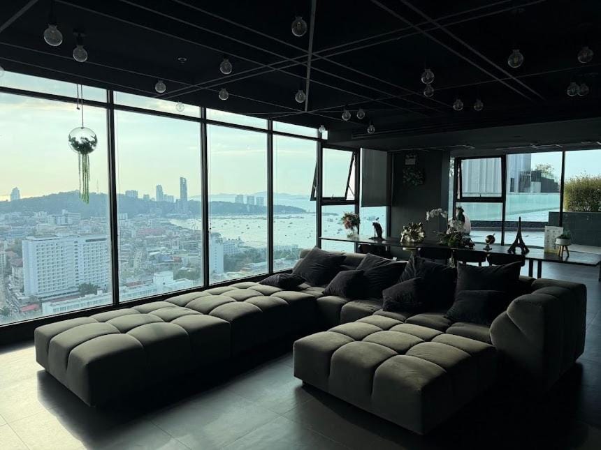 The Base Central Pattaya Apartment in Pattaya City
