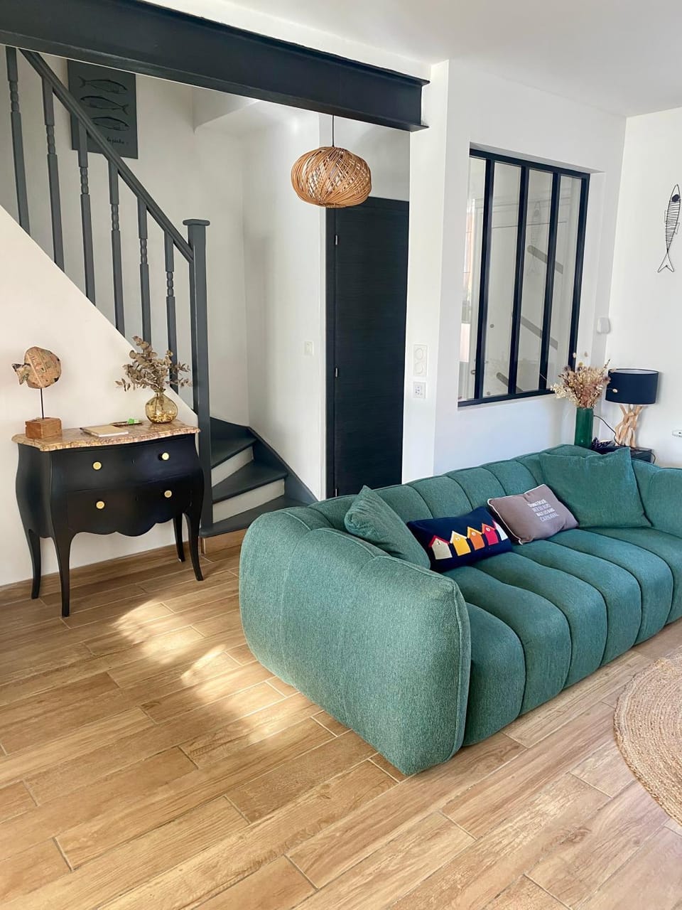 Communal lounge/ TV room, Living room, Seating area