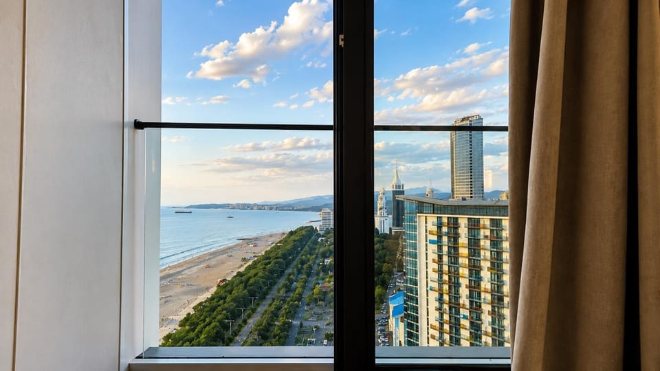 Day, Natural landscape, View (from property/room), Balcony/Terrace, City view, Pool view, Sea view
