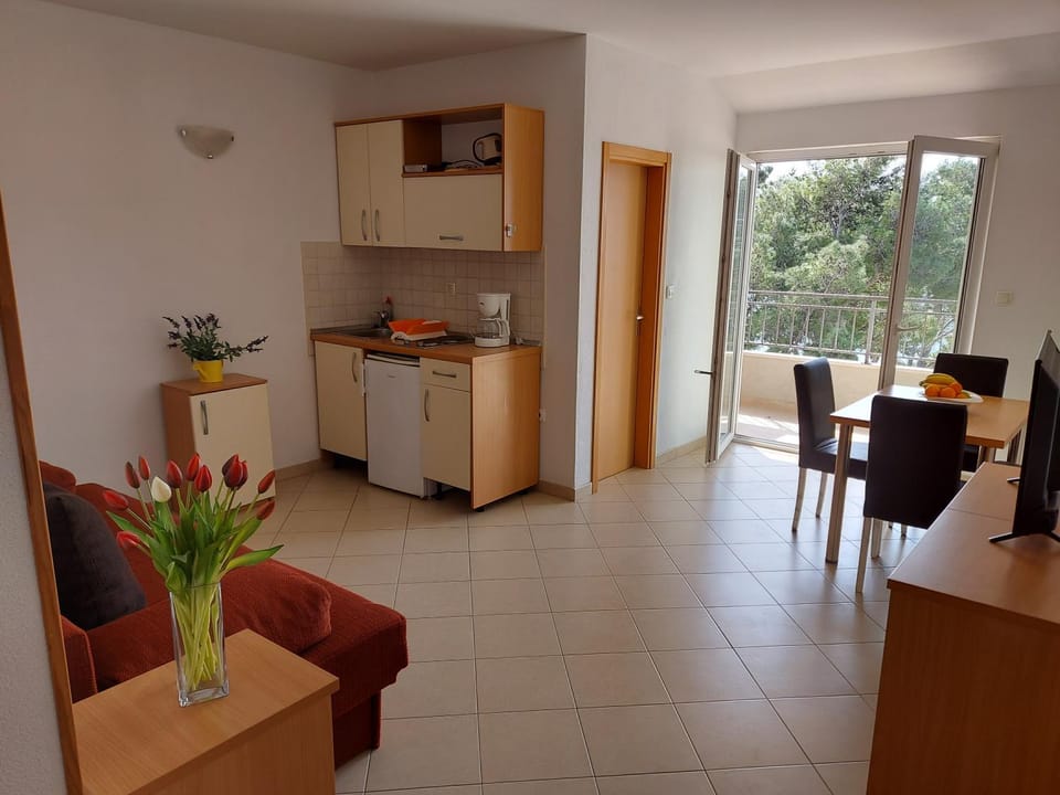 Iva&Tonka Apartment in Makarska