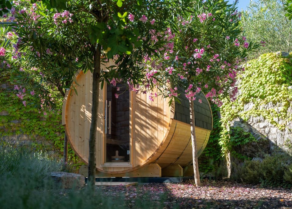 Garden, Sauna