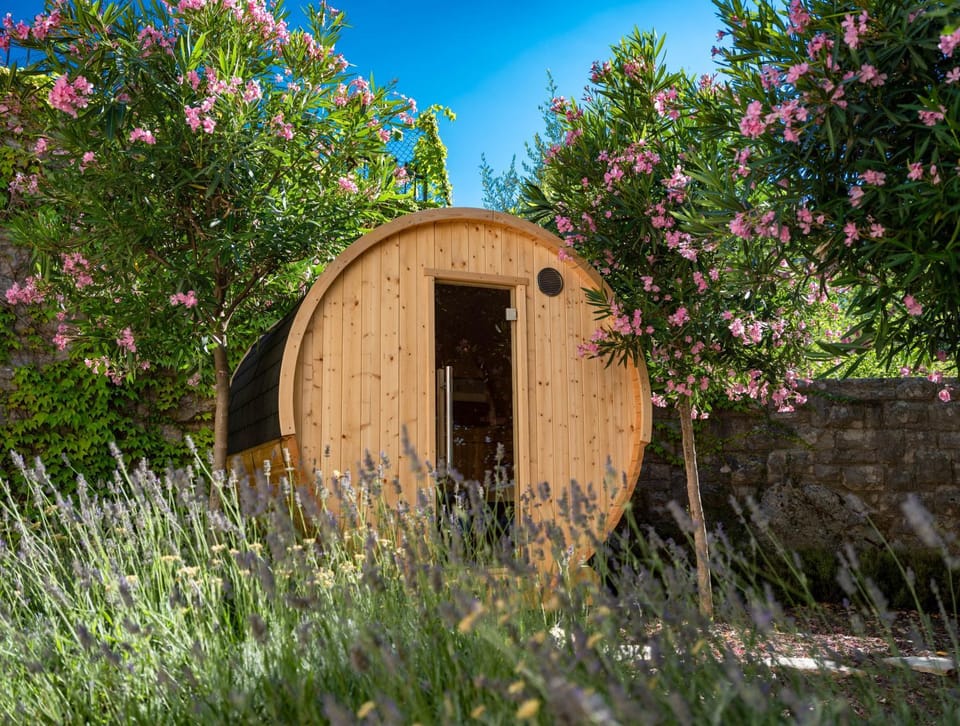 Garden, Sauna