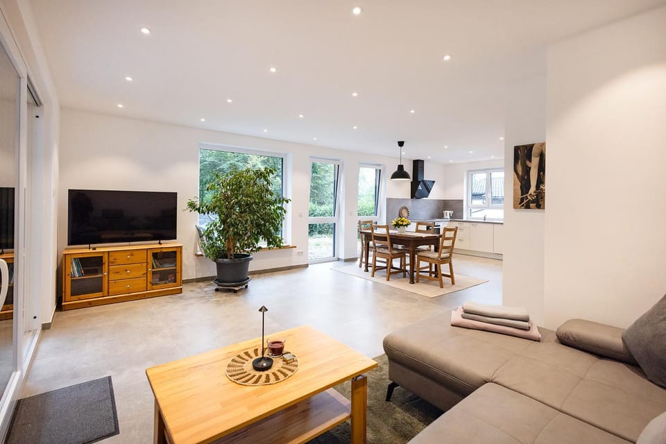 Living room, Photo of the whole room