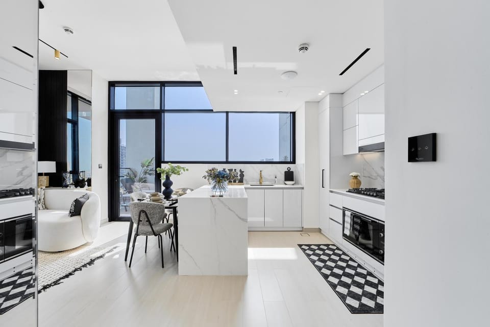Kitchen or kitchenette, Dining area, oven, stove