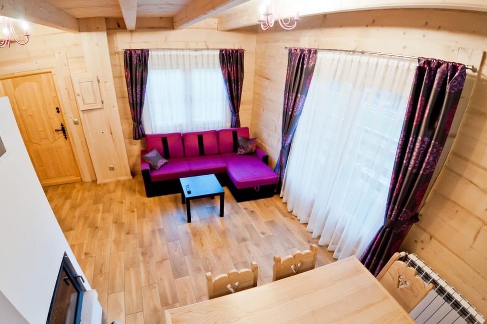 Day, Living room