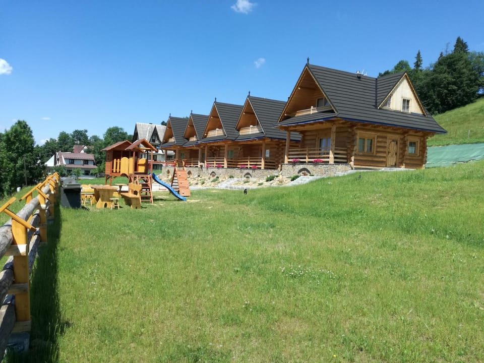 Property building, Area and facilities