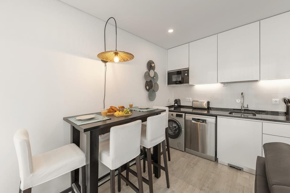 Dining area, dishwasher, toaster, dryer, kitchen